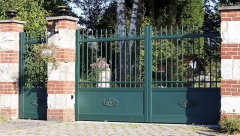Portail battant aluminium classic